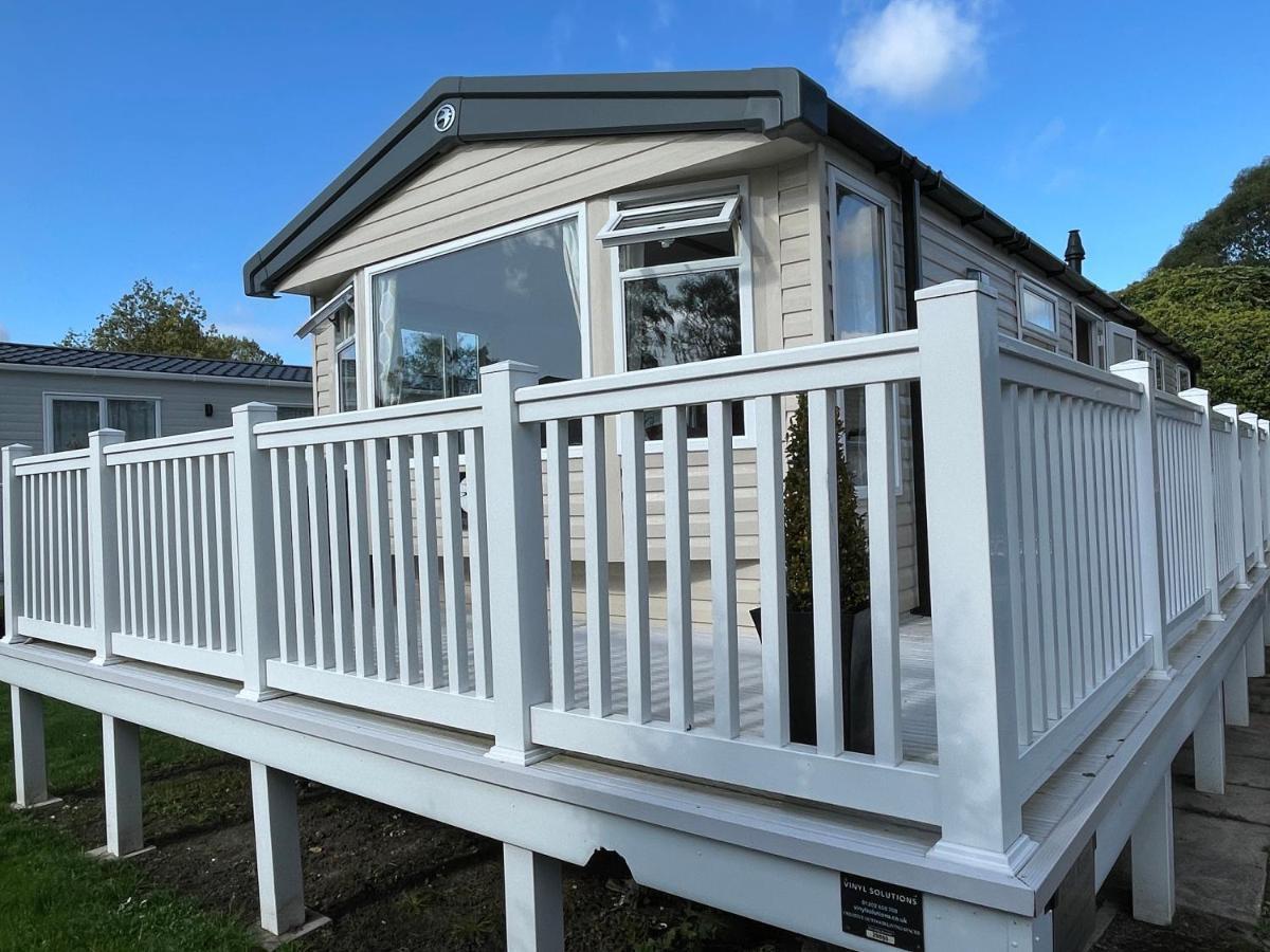 Rockley Park Private Holiday Homes Poole Exterior photo