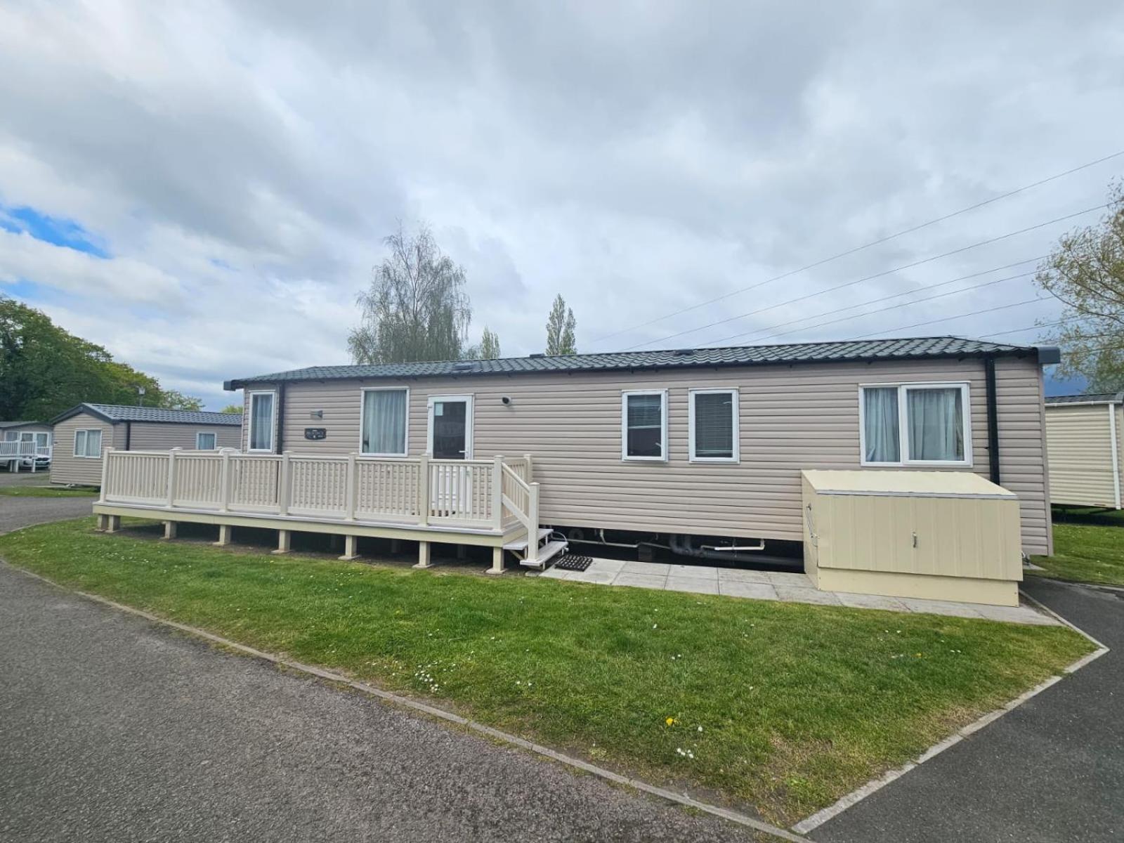Rockley Park Private Holiday Homes Poole Exterior photo